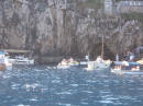 Capri - Tour dell'isola, turisti aspettano l'ingresso alla Grotta azzurra